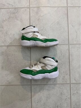 Nike Air Jordan 6 Rings Kids Sneakers Size 12C White Green
